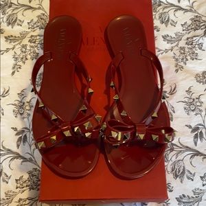 Valentino Authentic RUBBER ROCKSTUD THONG size 6